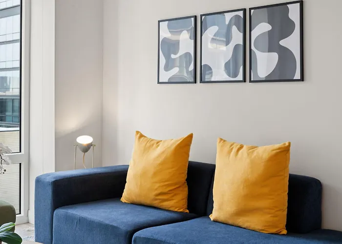 3br Escape Bright Sleek Spacious *