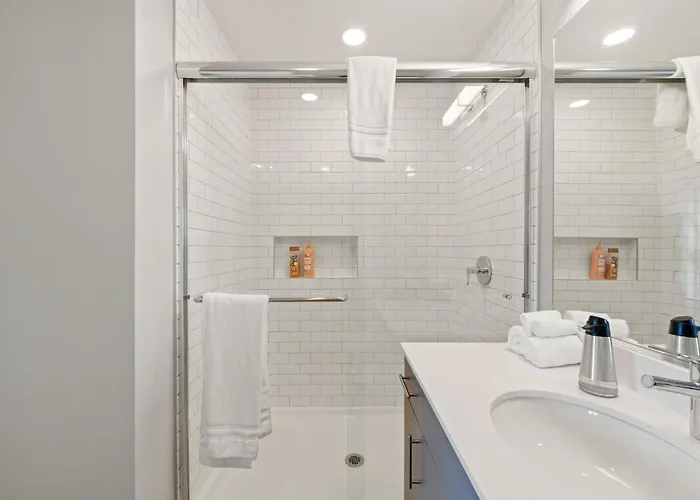 Hotel 3br Escape Bright Sleek Spacious *