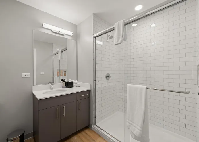 Hotel 3br Escape Bright Sleek Spacious