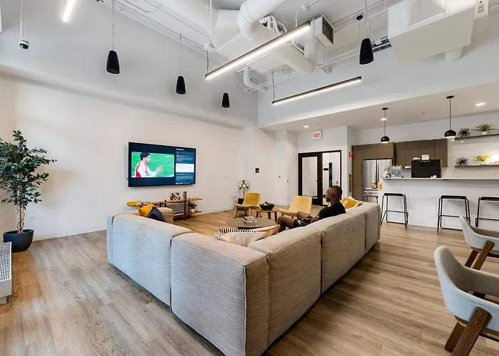 3br Escape Bright Sleek Spacious * Chicago