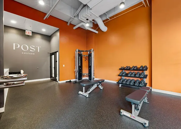 3br Escape Bright Sleek Spacious Hotel Chicago