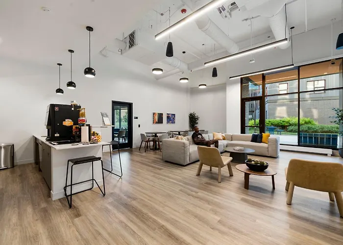 3br Escape Bright Sleek Spacious * Chicago