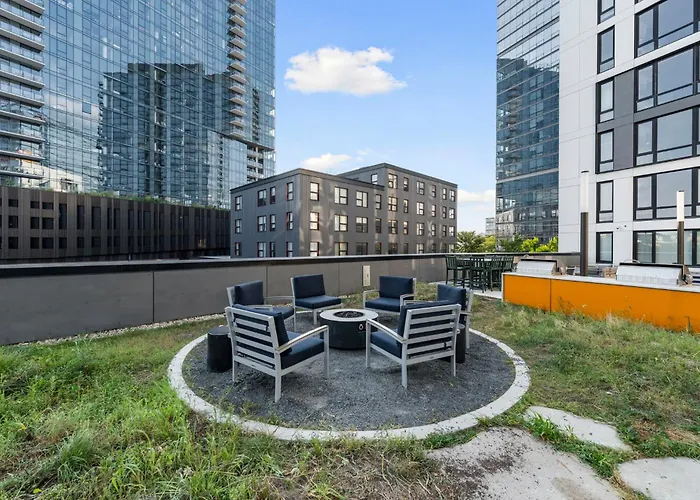 3br Escape Bright Sleek Spacious